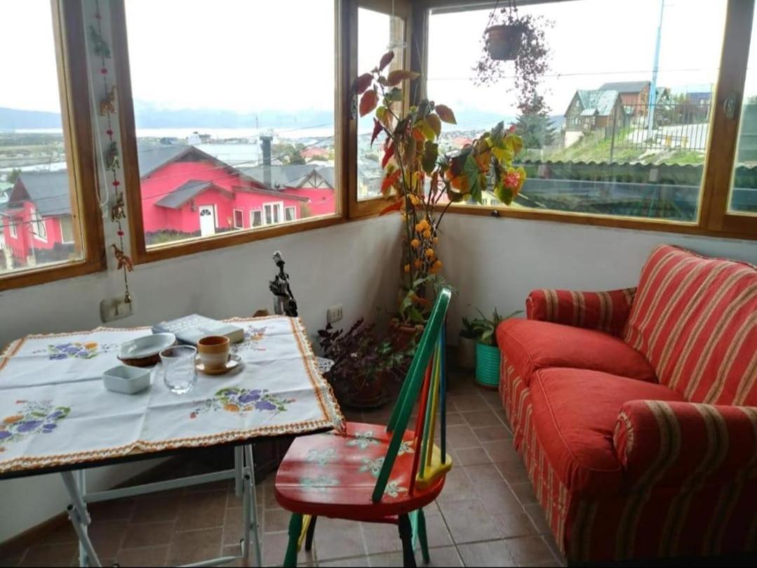 Alem Casa De Familia Hotel Ushuaia Kültér fotó